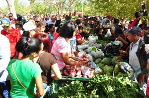 MAO: INESPRE lleva comida barata a moradores Esperanza