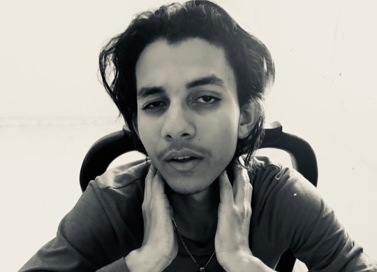 Emil Cerda, erudito escritor dominicano, con solo 17 años imagen