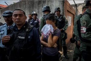 VENEZUELA: Arrestan a cinco policías por muerte 68 personas en comisaría