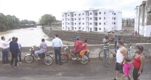 LA VEGA: Ingeniero advierte sobre muros de gaviones en El Riíto