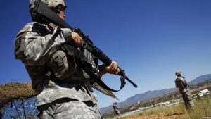 EE.UU: Trump firma orden para desplegar la Guardia en la frontera