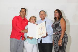 HIGÜEY: Juan Bolívar Díaz valora 50 años de ejercicio en el periodismo