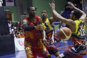 Quisqueya gana primero final basket de La Romana Quisqueya gana primero final basket de La Romana