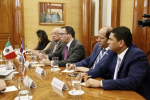 Ministro de Educación se reúne con su homólogo de México Ministro de Educación se reúne con su homólogo de México