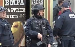 Policía emplaza agentes anti terroristas por toda la ciudad