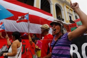 PUERTO RICO: Protegen edificios ante posibles disturbios el 1 de Mayo