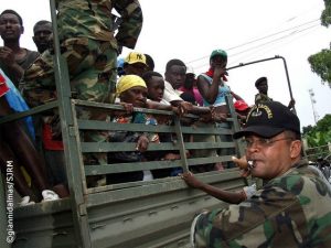 PUERTO PLATA: Militares apresan a más de un centenar de indocumentados