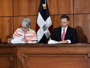 Capacitan 50 médicos y enfermeras para detección casos violencia de género