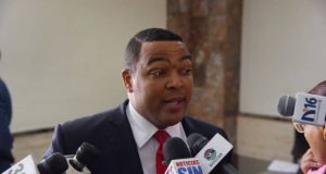 Dicen “hombre maletín” influenciaría la aprobación de primarias abiertas