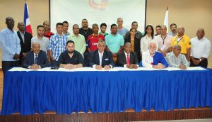 Periodistas y comentaristas se especializan en fútbol Periodistas y comentaristas se especializan en fútbol