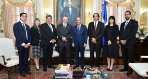 Enviado comercial del Reino Unido visita República Dominicana