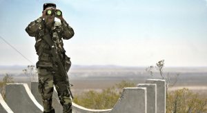 Mayoría de estadounidenses apoya militarizar frontera, pero no el muro Mayoría de estadounidenses apoya militarizar frontera, pero no el muro