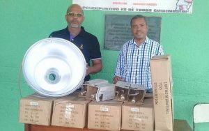 INEFI entrega luces para iluminar polideportivo de SC INEFI entrega luces para iluminar polideportivo de SC