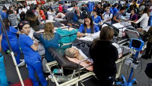 CHILE: Tres muertos y 46 heridos deja explosión de gas en una clínica