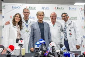 El Puma anuncia disco, gira y serie en reaparición tras trasplante