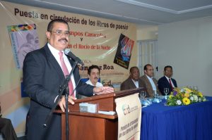 Senador Adriano Sánchez Roa pone en circulación libros