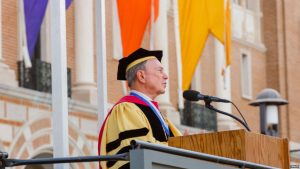 Bloomberg advierte sobre «epidemia de deshonestidad» Bloomberg advierte sobre «epidemia de deshonestidad»