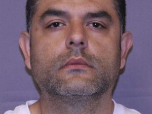 NUEVA YORK: Veterinario acusado en implantar heroína en perros se declara inocente