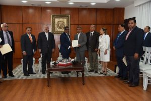 Partidos emergentes piden se les deje fuera de las primarias abiertas 