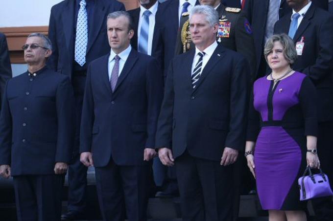 VENEZUELA: Llega el Presidente de Cuba con mensaje «fraterno» imagen
