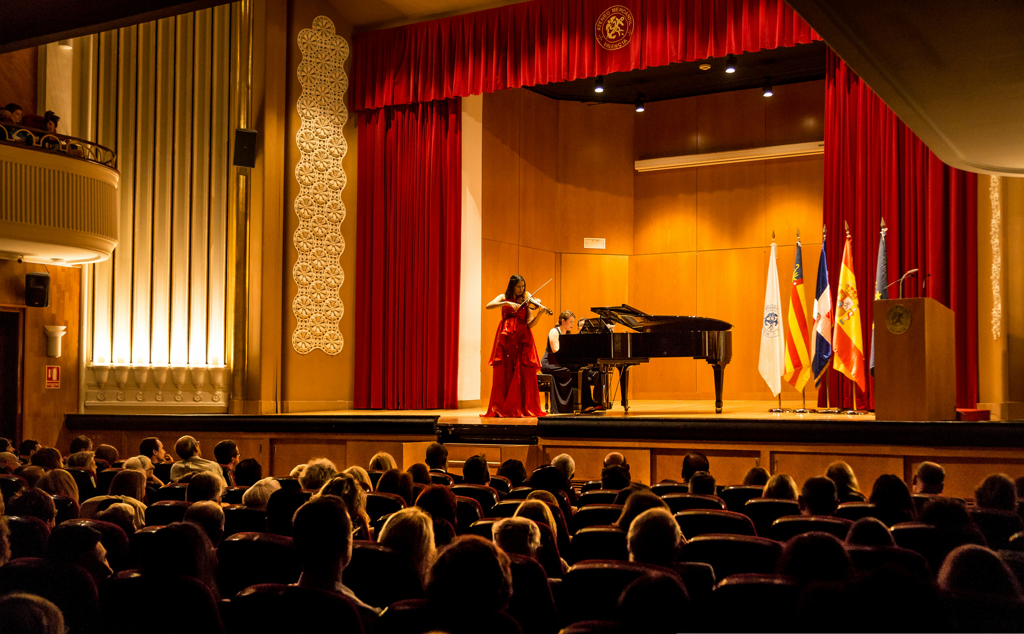 VALENCIA: Violinista dominicana ofrece concierto a favor de la Cruz Roja imagen