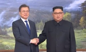 Líderes de las dos coreas tuvieron reunión sorpresa este sábado