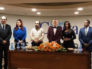 Balbueno Medina puso a circular libro de telecomunicaciones