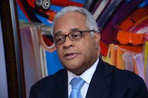 Nuevo Ministro dice tiene grandes desafíos para mejorar sector Salud