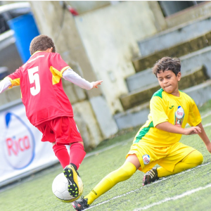 Saint Joseph y Lux Mundi vencen en Copa Rica de Fútbol Saint Joseph y Lux Mundi vencen en Copa Rica de Fútbol
