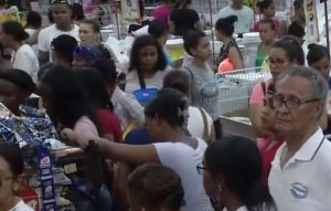 Abarrotan tiendas de la capital en el Día de las Madres Abarrotan tiendas de la capital en el Día de las Madres