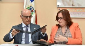 España y RD firman acuerdo para combatir violencia contra la mujer España y RD firman acuerdo para combatir violencia contra la mujer