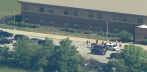 INDIANA: Al menos dos heridos deja tiroteo en escuela intermedia