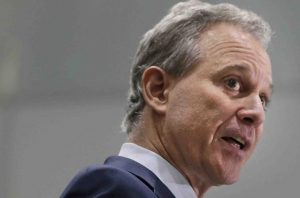 Autoridades indagan acusaciones contra ex fiscal Eric Schneiderman