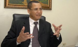Eddy Olivares toma licencia en el PRM para optar por presidencia de la JCE