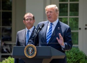 Trump inicia cruzada contra altos precios de los fármacos en EEUU Trump inicia cruzada contra altos precios de los fármacos en EEUU