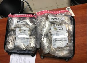 Decomisan cocaína en el aeropuerto de Punta Cana y barrios de la capital