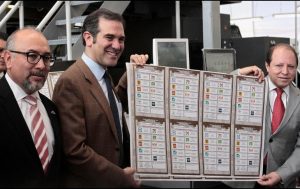 MEXICO: Comienza impresión 93,9 millones boletas presidenciales