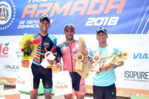 González y Romero conquistan triatlón de la Armada González y Romero conquistan triatlón de la Armada