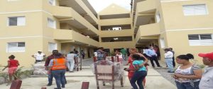SDE: Director de la OISOE entrega apartamentos en Villa Liberación