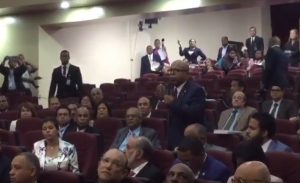 Diputados posponen conocimiento ley partidos; “danilistas” no asisten