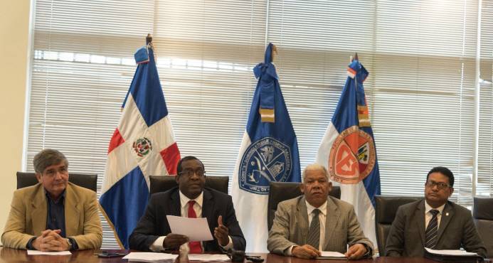 RD tendrá un crecimiento de 4.9 % en 2018, dice Escuela de la UASD imagen