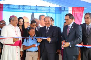 PUERTO PLATA: Presidente entrega escuela primaria y dos estancias infantiles