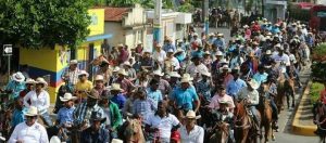 Cabalgata de las Mariposas, la más grande celebrada en la RD