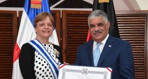 Canciller de la RD condecora a embajadora saliente de Alemania Canciller de la RD condecora a embajadora saliente de Alemania