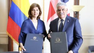 Canciller de la RD suscribe acuerdo con Colombia combatir narcotráfico Canciller de la RD suscribe acuerdo con Colombia combatir narcotráfico