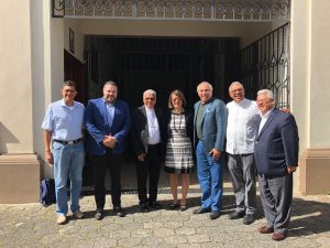 Ramón Tallaj y monseñor Ozoria becarán estudiantes sobresalientes