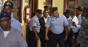 Dictan un año prisión preventiva a exfuncionario acusado de incesto Dictan un año prisión preventiva a exfuncionario acusado de incesto