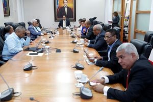 Comisión pide extensión plazo para estudio del proyecto de Ley Partidos