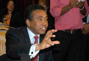 Senador Felix Bautista tilda a Felucho de «irrespetuoso y deslenguado»