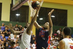 Reales quitan invicto Leones; Cañeros vencen Indios en LNB Reales quitan invicto Leones; Cañeros vencen Indios en LNB